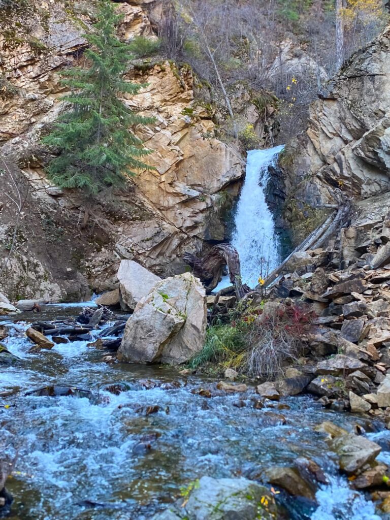 Waterfalls in the Okanagan - Hardy Falls